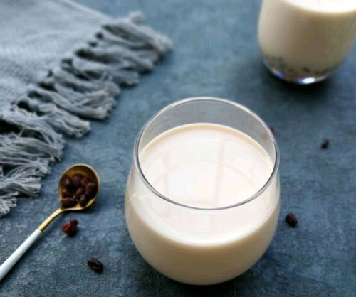 Sữa và các chế phẩm từ sữa là nguồn cung vitamin D và canxi dồi dào